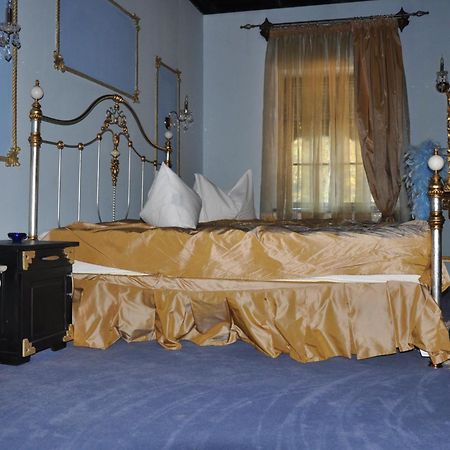 Hotel Casa Cu Farfurii Sinaia Pokój zdjęcie